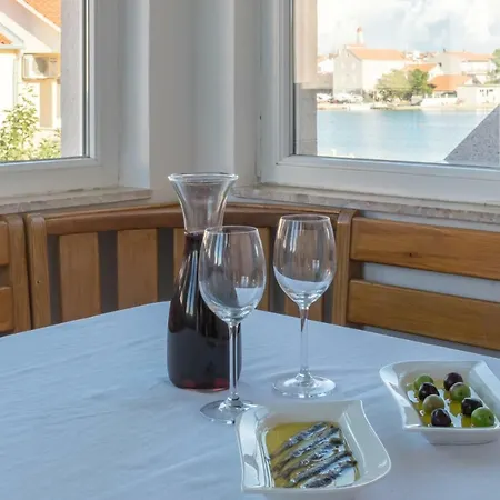 Jakovcev Lägenhet Betina (Sibenik-Knin)