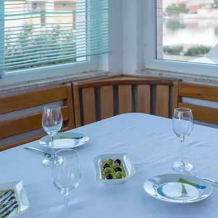 Jakovcev Lägenhet *