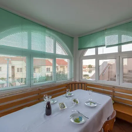 Jakovcev Apartamento Betina (Sibenik-Knin)