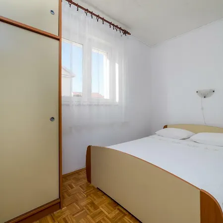 Jakovcev Lägenhet Betina (Sibenik-Knin)