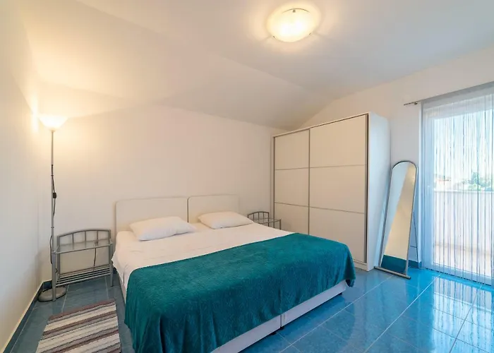 Jakovcev * Betina (Sibenik-Knin)